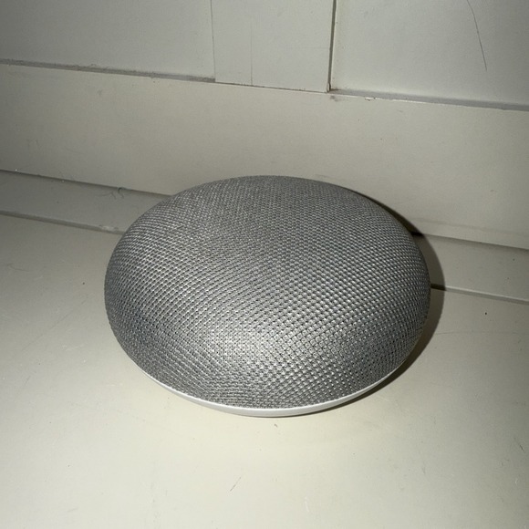 Google Home Model H2C FCC ID: A4R-H0A‎ - Picture 1 of 4